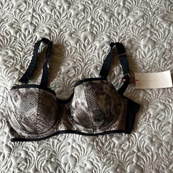 Stella McCartney Silk Snake Print Molded Bra, 36C - Picture 6 of 6